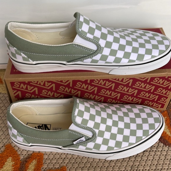 Vans Men’s Classic Slip-On
Color Theory Checkerboard
VN0DDBVZCJL
Sneakers - Picture 3 of 16